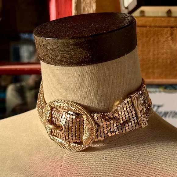 Anthropologie Buckle Chainmail Choker Gold Edition - Picture 2 of 5